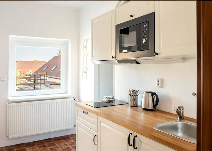 Han/Misafirhane Dobry Kanec - *